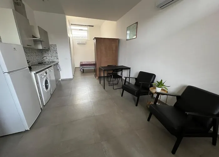 Mini Loft Orchidea-stazione Migliarina Lägenhet